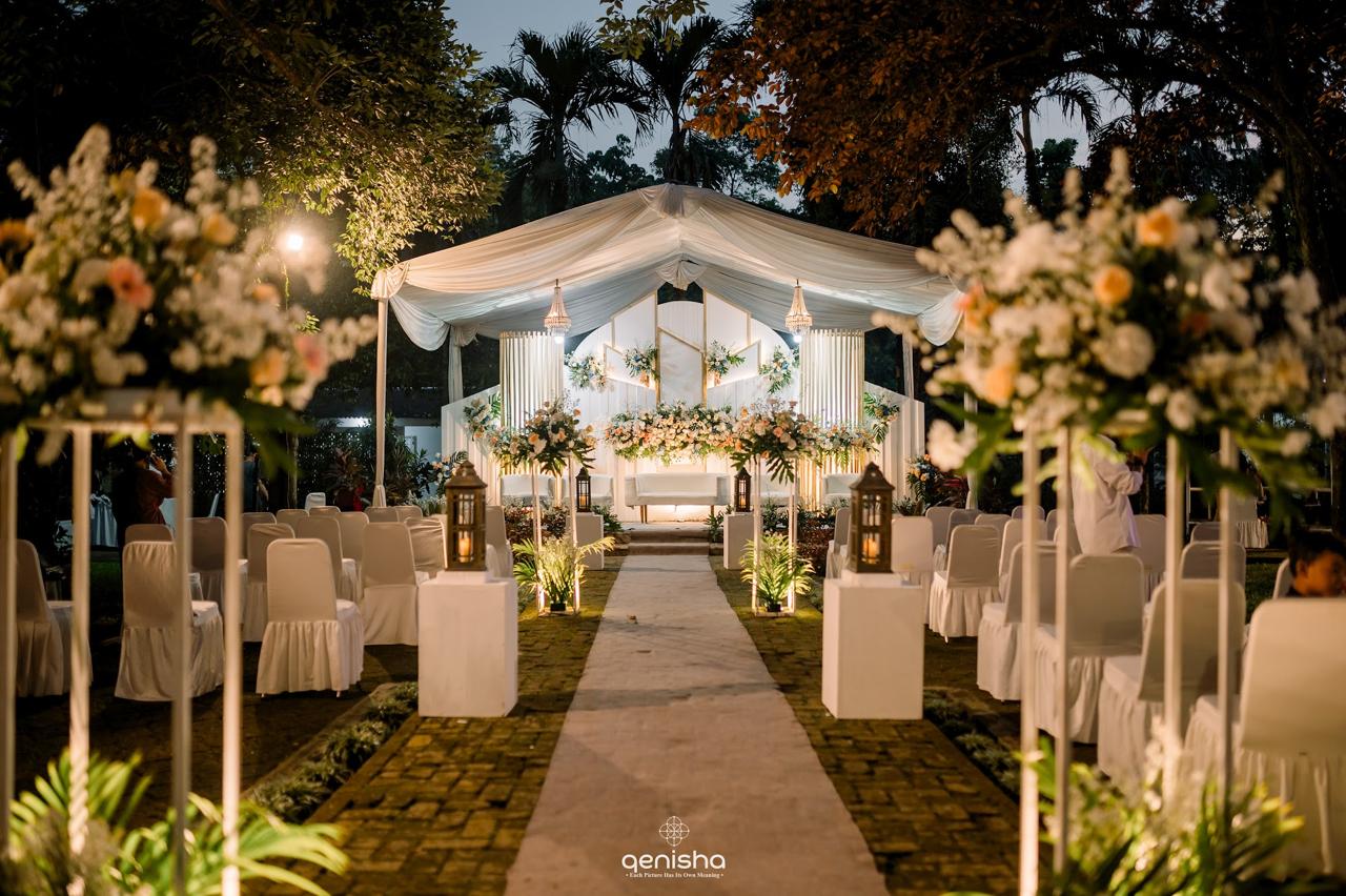 Wedding Garden Aesthetic Rustic Pamulang - Suasana Malam